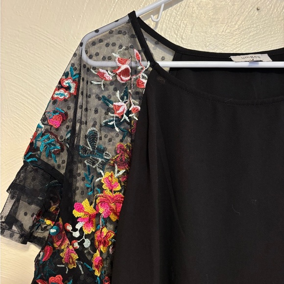 Umgee Black Blouse with Floral Sleeves - Picture 6 of 8